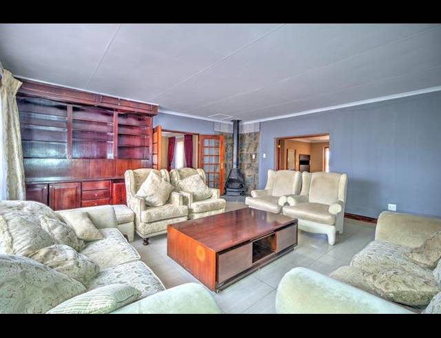 5 BEDROOM HOUSE FOR SALE IN FLORIDA